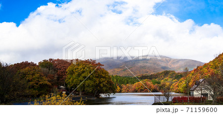 晩秋の長老湖と不忘山 宮城県七ヶ宿町 晩秋の長老湖と不忘山 宮城県七ヶ宿町 71159600