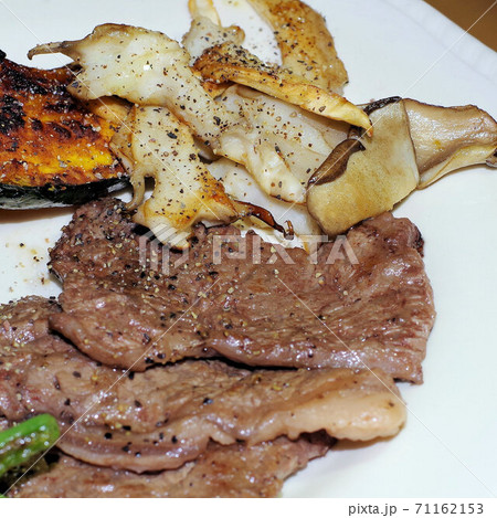 焼肉と焼き野菜 71162153