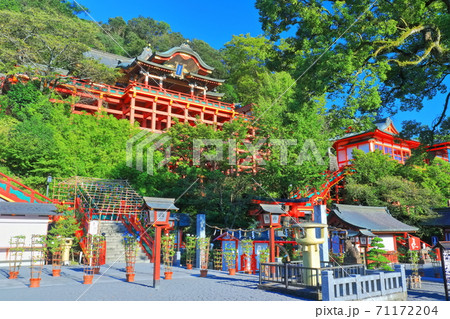 【佐賀県】快晴下の祐徳稲荷神社 71172204