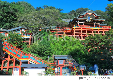 【佐賀県】快晴下の祐徳稲荷神社 【佐賀県】快晴下の祐徳稲荷神社 71172210