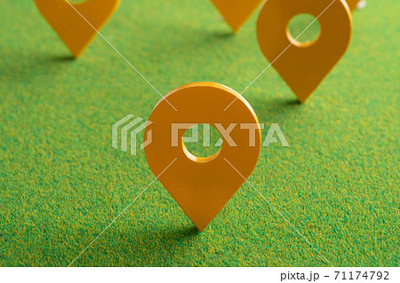 地図 ピン アイコン 地図 ピン アイコン 71174792