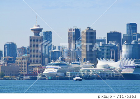 バンクーバーの街をロンデールキーから 71175363