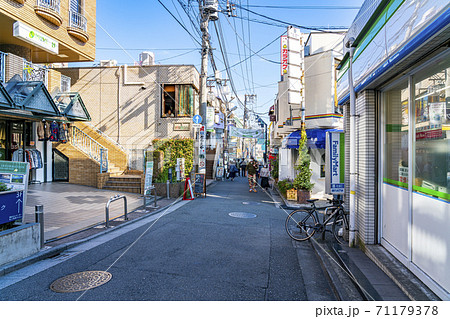 東京都 おしゃれな街並みの下北沢の写真素材