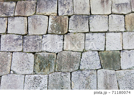 平らな石垣のテクスチャー 71180074