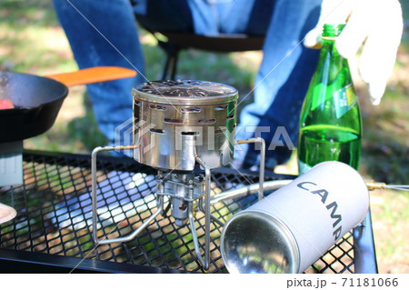キャンプでの暖房器具 71181066