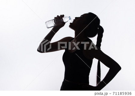 Fitness Woman who exercise heavily and has sport athlete muscle Fitness Woman who exercise heavily and has sport athlete muscle 71185936
