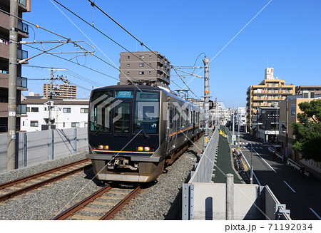 おおさか東線 JR野江駅を通過する直通快速 おおさか東線 JR野江駅を通過する直通快速 71192034
