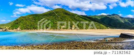 頓泊海水浴場　パノラマ　【長崎県五島市】 71192562