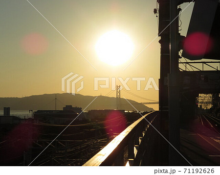 滝の茶屋駅の夕日 71192626