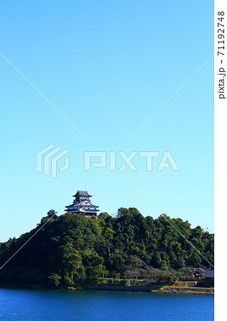 犬山市、木曽川と犬山城の風景 犬山市、木曽川と犬山城の風景 71192748