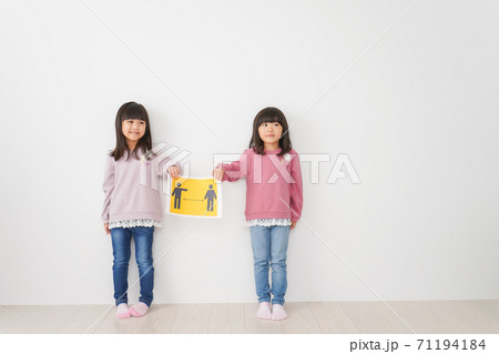 新型コロナウイルス・対策イメージ 新型コロナウイルス・対策イメージ 71194184