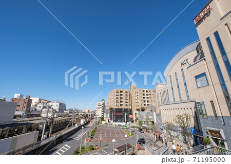 都市風景　成増駅前ロータリーと複合施設　東京都板橋区 71195000