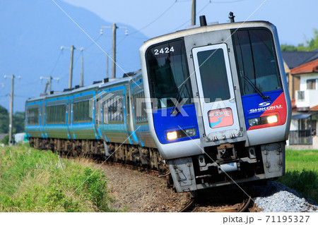 N2000系 特急「しまんと」(JR四国) N2000系 特急「しまんと」(JR四国) 71195327