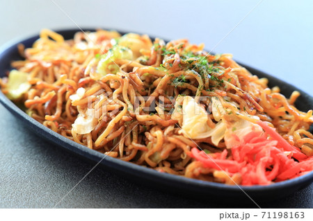 おいしいソース焼きそば おいしいソース焼きそば 71198163