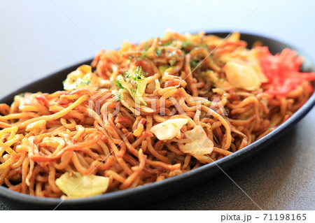 おいしいソース焼きそば 71198165