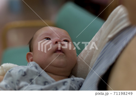 初めての予防接種　生ワクチン 71198249