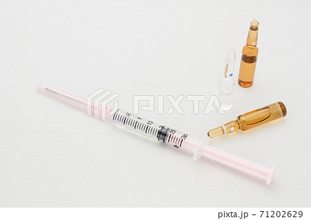 新型コロナウィルスのワクチンイメージ 71202629