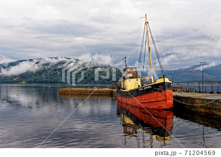 The Clyde puffer Vital Spark moored in Inveraray Harbour 71204569