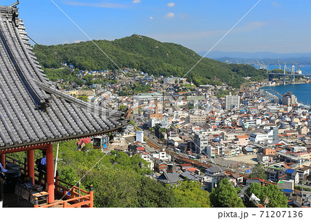 【広島県】千光寺から見た尾道の町並み 【広島県】千光寺から見た尾道の町並み 71207136