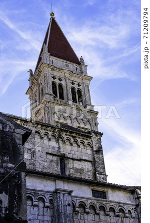The Cathedral of St. Lawrence in historic city of Trogir, Dalmatia, Croatia 71209794