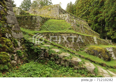 日本百名城 岩村城跡の六段壁 日本百名城 岩村城跡の六段壁 71210282