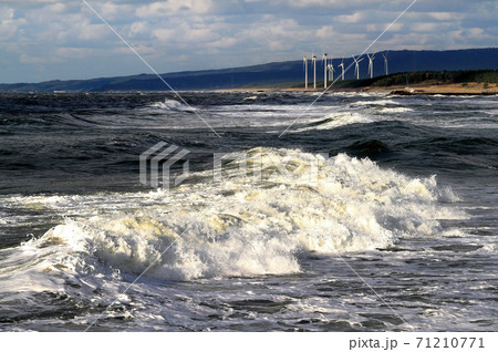 日本海の波濤 71210771