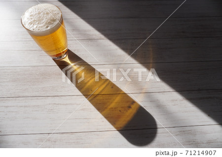 「家飲みビール」 71214907