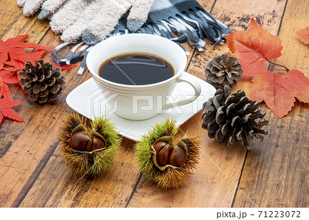 コーヒー 秋冬のイメージ コーヒー 秋冬のイメージ 71223072
