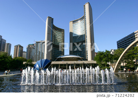 カナダ　トロント　市庁舎 71224202