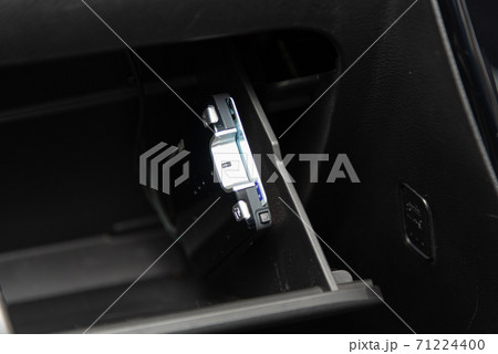 グローブボックス内のETC車載器 71224400