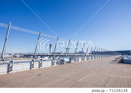 中部国際空港管制塔 快晴日の早朝 中部国際空港管制塔 快晴日の早朝 71226136