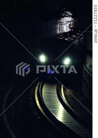 峠の駅『安中榛名』を行き交う北陸新幹線 E7系 峠の駅『安中榛名』を行き交う北陸新幹線 E7系 71227833