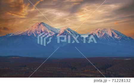 sunset at Avachinsky and Kozelsky volcano on the Kamchatka Peninsula sunset at Avachinsky and Kozelsky volcano on the Kamchatka Peninsula 71228132