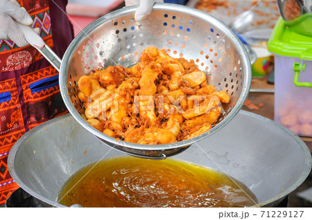 Fried Sweet Potatoes in Colander 71229127