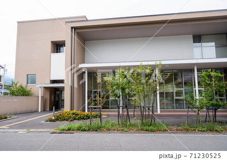 松本市梓川図書館 松本市梓川図書館 71230525