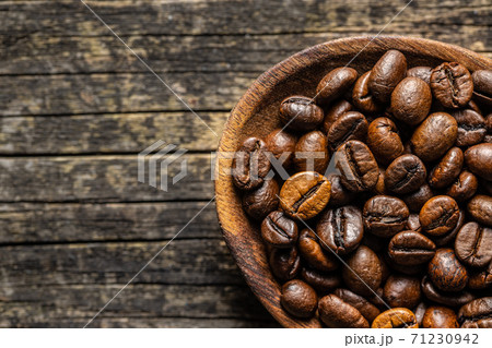 Roasted coffee beans. 71230942