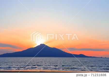 燃ゆる利尻山に沈む夕日がこの世のものとは思えないほどの絶景 vol.4 燃ゆる利尻山に沈む夕日がこの世のものとは思えないほどの絶景 vol.4 71231606