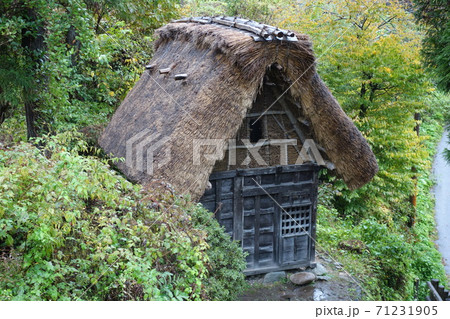 全国で唯一現存している流刑小屋 71231905