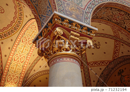 Top part of pillar, Greek-style columns with golden top Top part of pillar, Greek-style columns with golden top 71232194