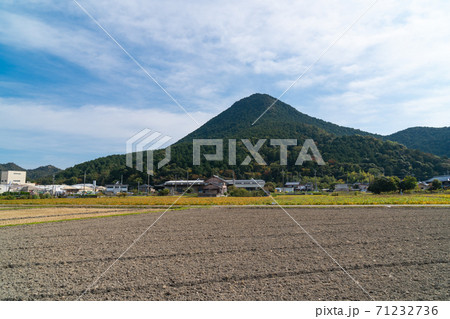 三上山（近江富士）（滋賀県野洲市） 71232736