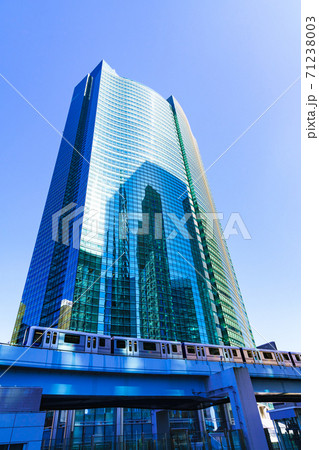 電通　電通本社ビルの外観　【東京都の都市風景】 71238003