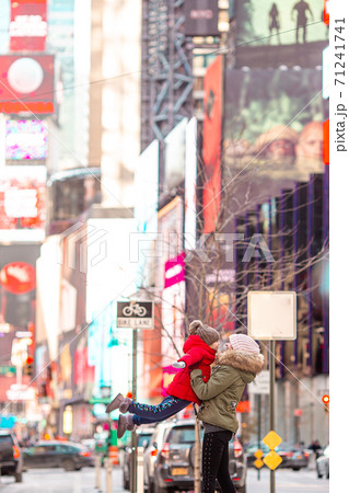 Happy mother and little girl on Manhattan, New York City, New York, USA. Happy mother and little girl on Manhattan, New York City, New York, USA. 71241741