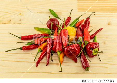 bunch of red chili peppers many pods fresh vegetable seasoning spicy bunch of red chili peppers many pods fresh vegetable seasoning spicy 71245463