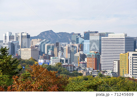 南山 ソウル 風景の写真素材