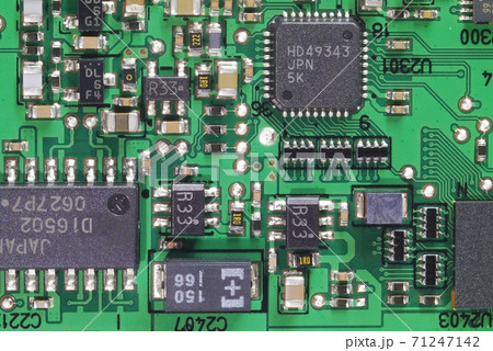 デジタルカメラ内部の電子基板 71247142