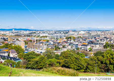 郊外の住宅地　東京 71250898