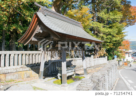 長野県　諏訪大社上社　本宮　表参道・手水舎 71254741