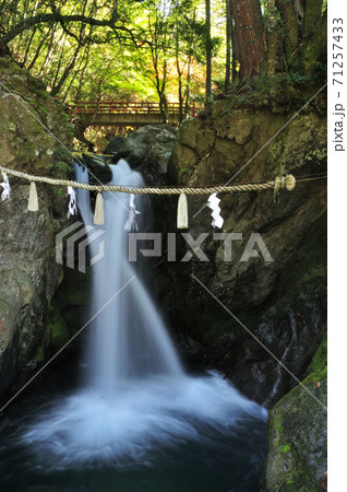 東の滝　(奈良県東吉野村) 71257433