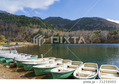 【栃木県 奥日光】湯ノ湖と男体山 71259303