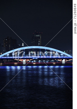 水辺のにぎわい創出する隅田川橋梁のライトアップ 『駒形橋』 71260649